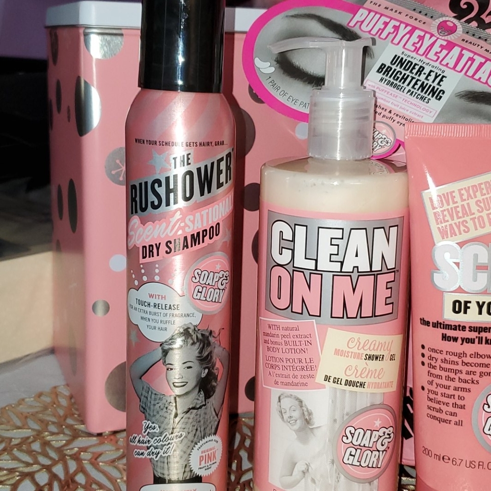 SOAP & GLORY 7 PC FACE AND BODY HYDRATING - Picture 3 of 10